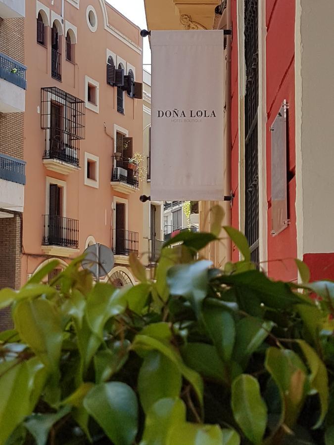 Hotel Y Apartamentos Dona Lola Σεβίλλη Εξωτερικό φωτογραφία